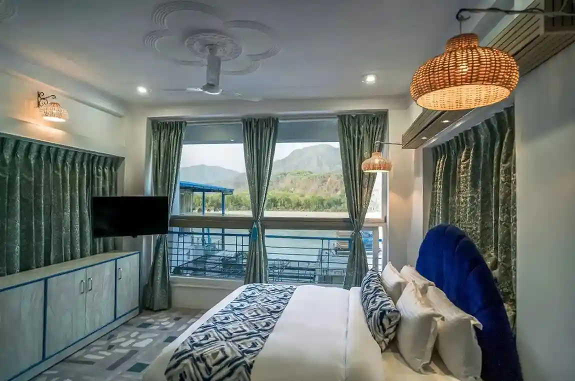 Premier Ganga View Room