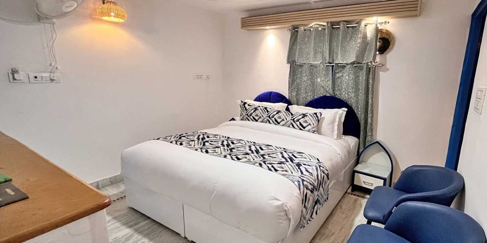 deluxe-family-room1